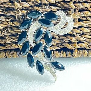 Vintage Sarah Coventry 1960s Black Diamonte Vienna Nights Floral Spray Brooch